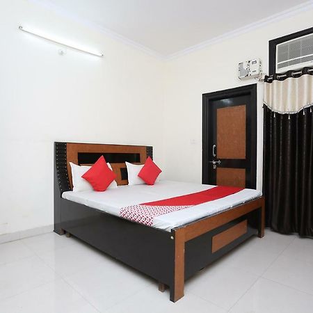 Oyo 40446 Yas Residency Hotel Alīgarh Esterno foto