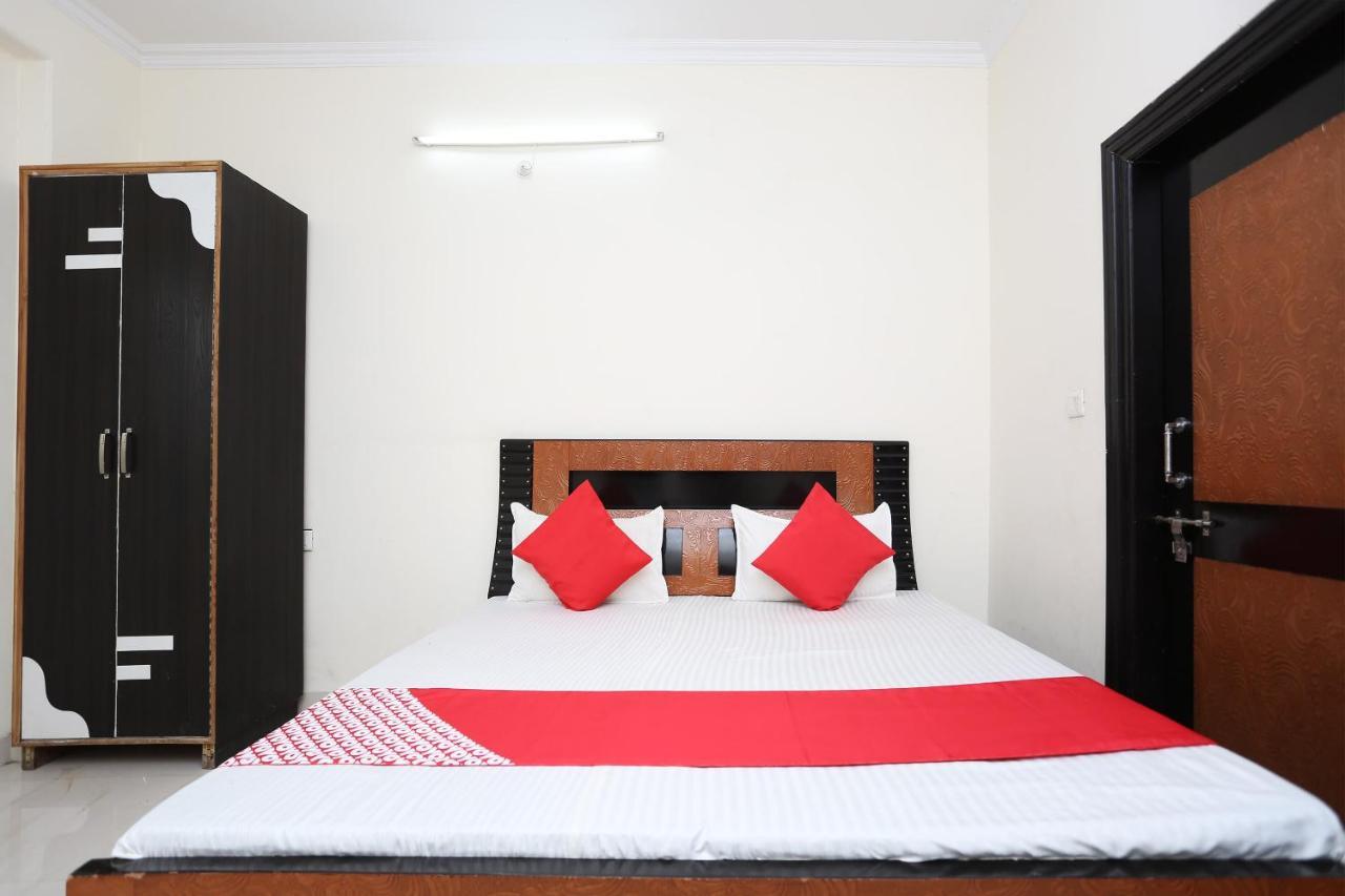 Oyo 40446 Yas Residency Hotel Alīgarh Esterno foto
