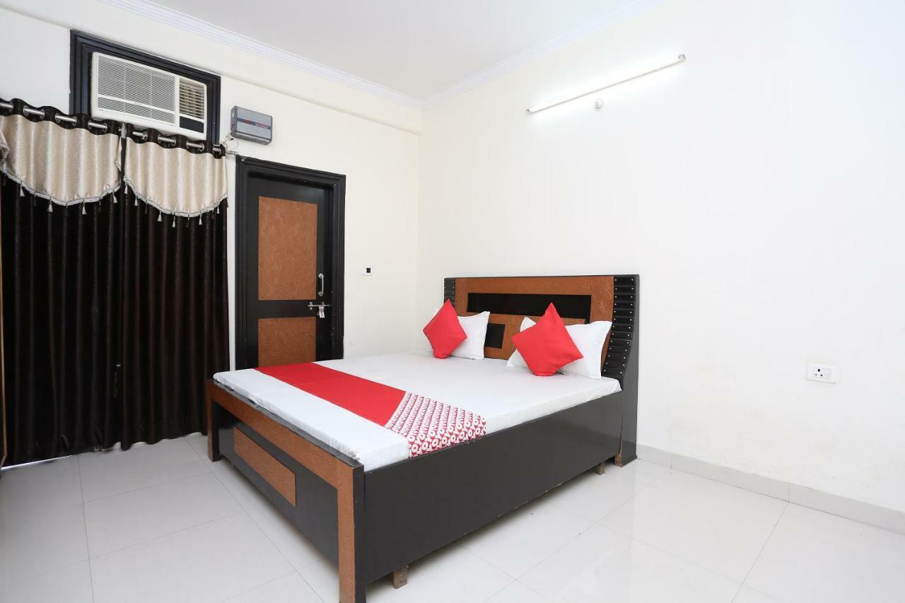 Oyo 40446 Yas Residency Hotel Alīgarh Esterno foto