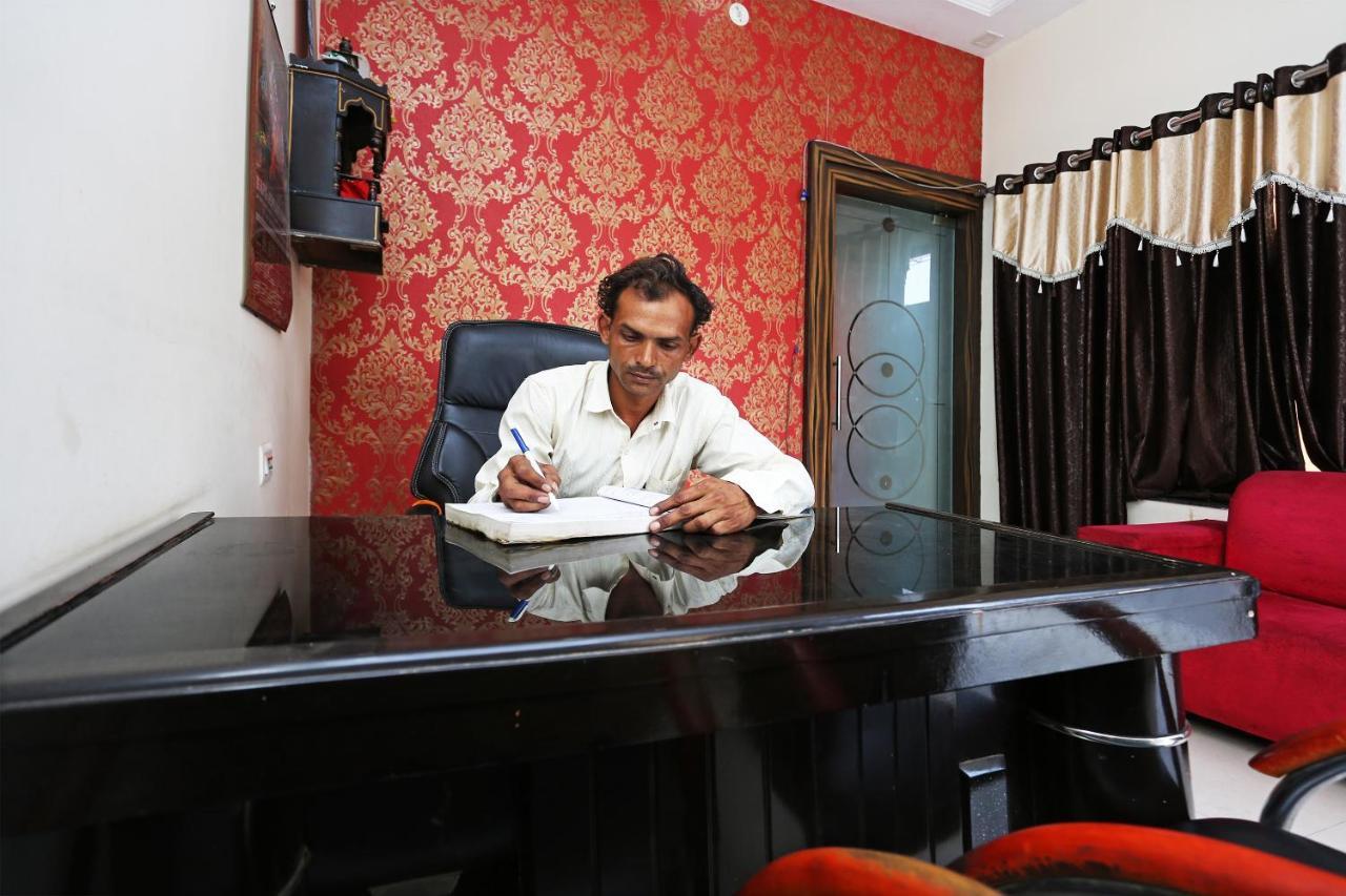 Oyo 40446 Yas Residency Hotel Alīgarh Esterno foto