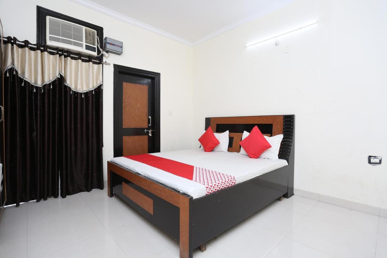 Oyo 40446 Yas Residency Hotel Alīgarh Esterno foto