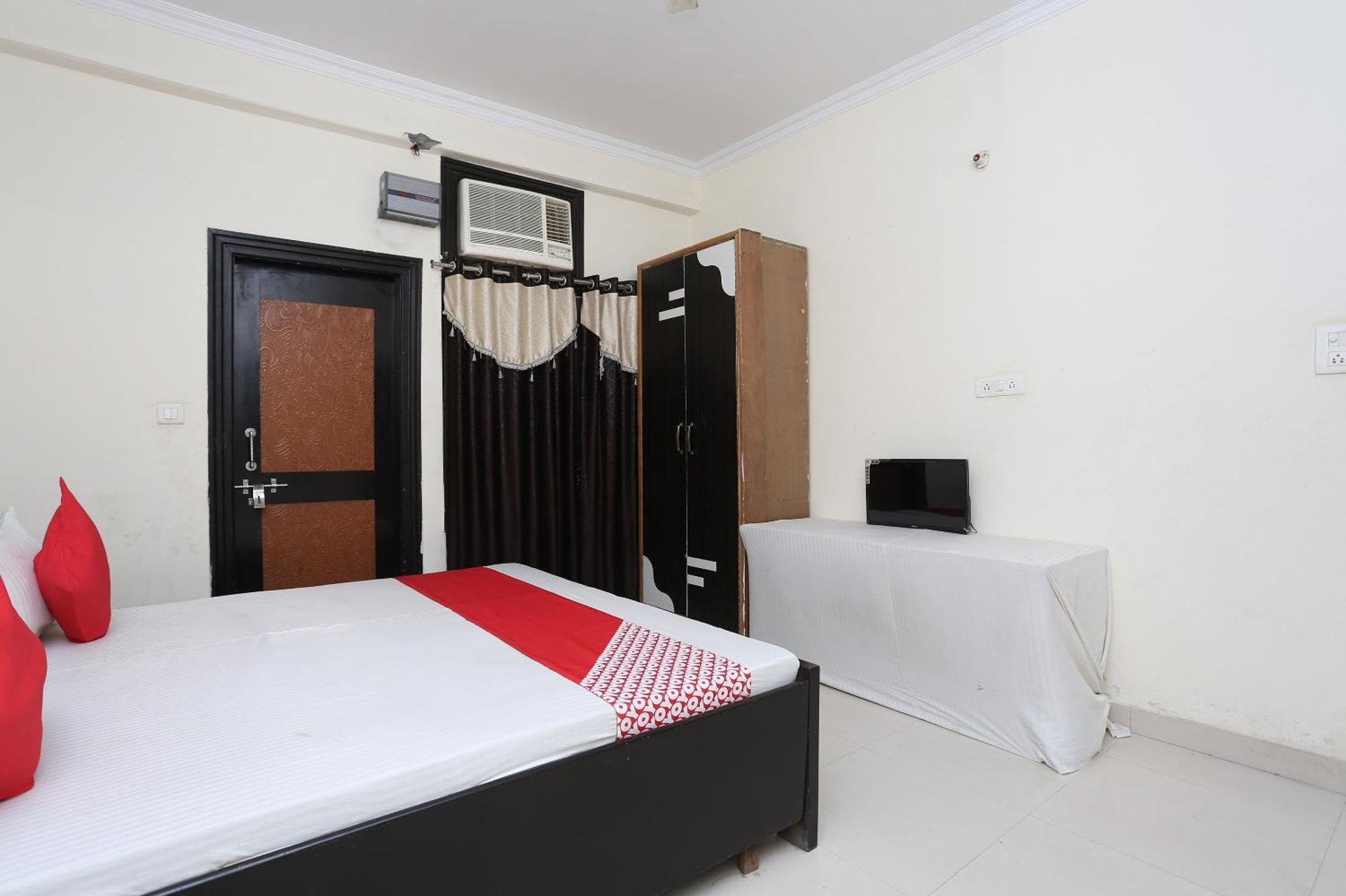 Oyo 40446 Yas Residency Hotel Alīgarh Esterno foto