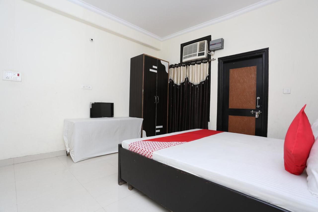 Oyo 40446 Yas Residency Hotel Alīgarh Esterno foto