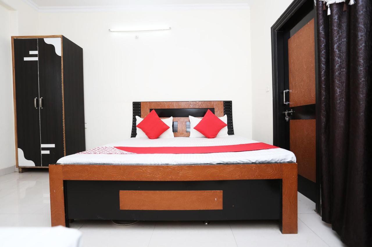Oyo 40446 Yas Residency Hotel Alīgarh Esterno foto